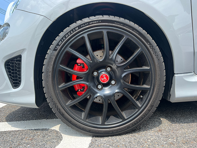 22’ ABARTH F595 1.4 TURBO 165ps RHD/5MT