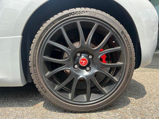 22’ ABARTH F595 1.4 TURBO 165ps RHD/5MT