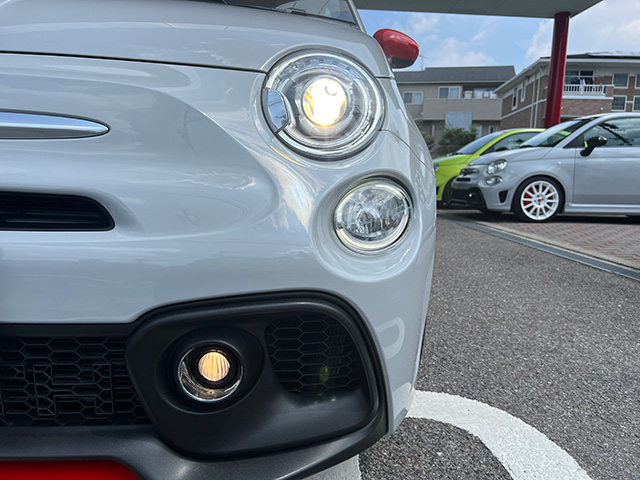 22’ ABARTH F595 1.4 TURBO 165ps RHD/5MT