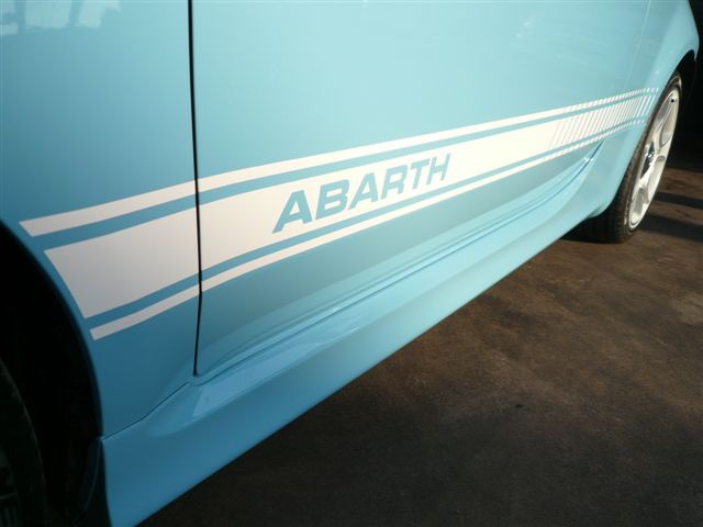 ABARTH 595 160PS COMPETIZIONE LH/MTA SKYBLU（特別塗装車）