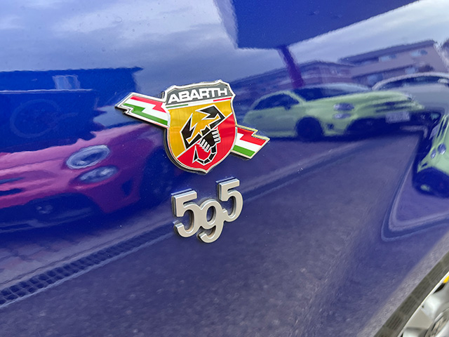 21’ABARTH 595C 1.4TURBO 145ps LHD/5MT BLU PODIO