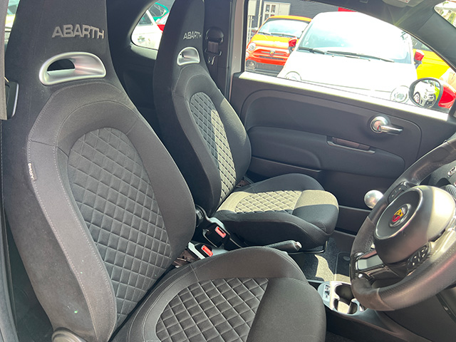 22’ ABARTH F595 1.4 TURBO 165ps RHD/5MT