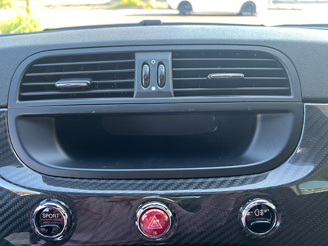 16′ ABARTH 695 BIPOSTO Ferrari Courtesy Car 1.4TURBO 190ps LHD/5MT