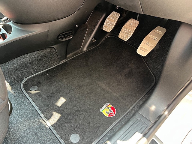 21’ ABARTH 595 BASE GRADE 1.4 TURBO 145ps RGD/5MT
