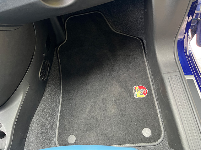 21’ABARTH 595C 1.4TURBO 145ps LHD/5MT BLU PODIO