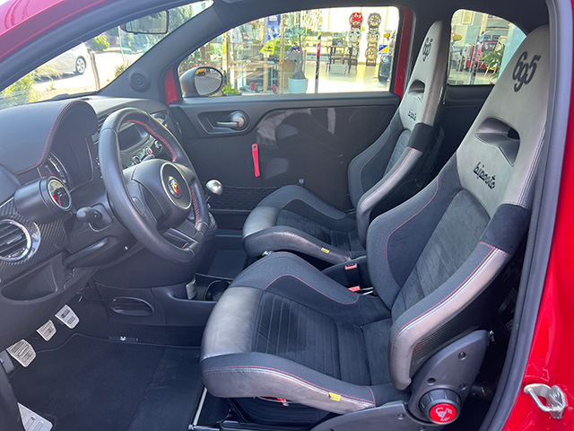 16′ ABARTH 695 BIPOSTO Ferrari Courtesy Car 1.4TURBO 190ps LHD/5MT