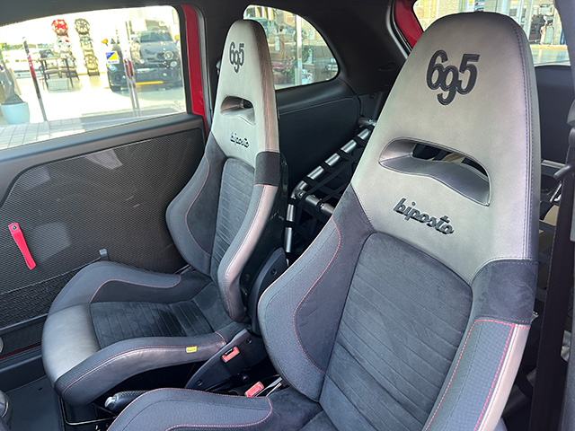 16′ ABARTH 695 BIPOSTO Ferrari Courtesy Car 1.4TURBO 190ps LHD/5MT