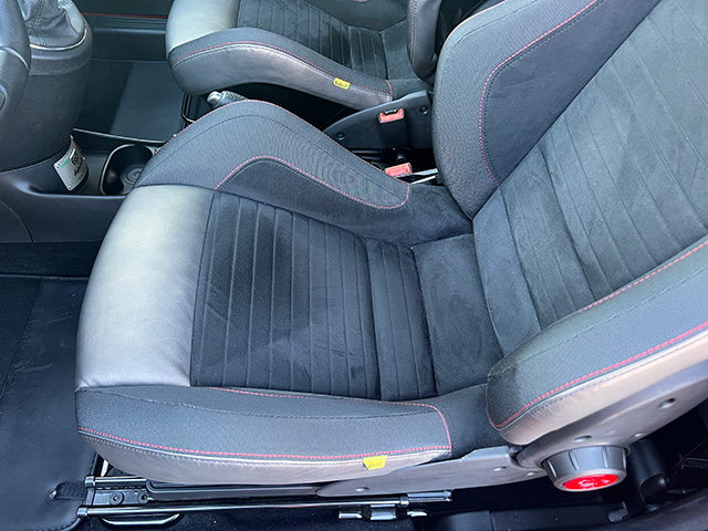 16′ ABARTH 695 BIPOSTO Ferrari Courtesy Car 1.4TURBO 190ps LHD/5MT