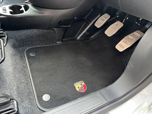 22’ ABARTH F595 1.4 TURBO 165ps RHD/5MT