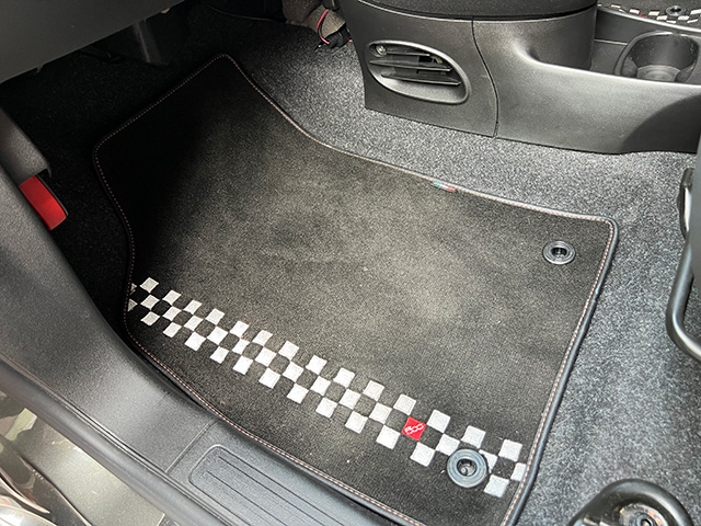 15′ FIAT 500 TwinAir RHD/5MT GRIGIO ADRENALINICO
