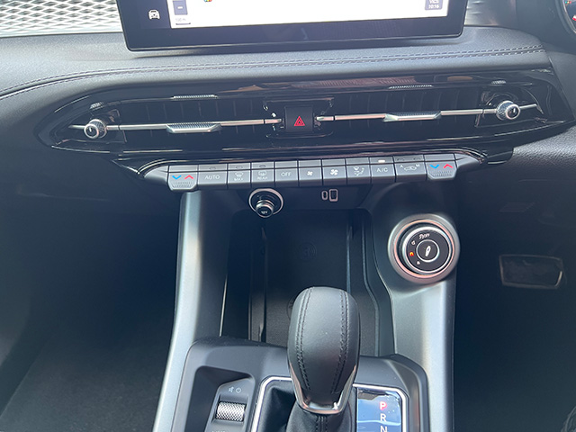 24′ ALFA ROMEO TONALE PHEV Q4 VELOCE SUNROOF EDITION