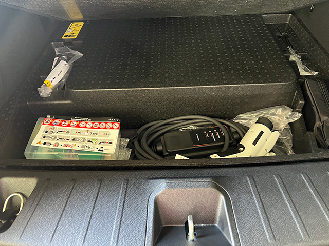 24′ ALFA ROMEO TONALE PHEV Q4 VELOCE SUNROOF EDITION