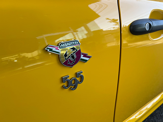 17’ ABARTH 595 COMPETIZIONE RHD/5MT Giallo Modena