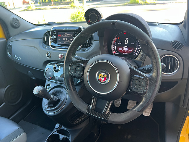 17’ ABARTH 595 COMPETIZIONE RHD/5MT Giallo Modena