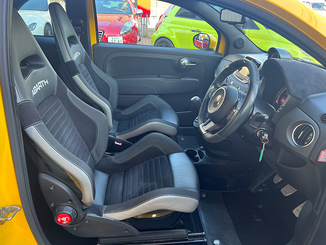 17’ ABARTH 595 COMPETIZIONE RHD/5MT Giallo Modena