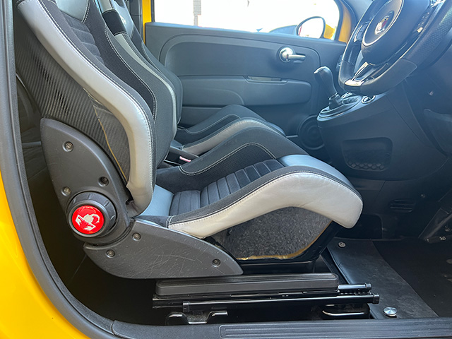 17’ ABARTH 595 COMPETIZIONE RHD/5MT Giallo Modena