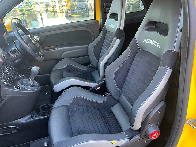 17’ ABARTH 595 COMPETIZIONE RHD/5MT Giallo Modena