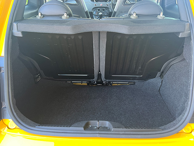 17’ ABARTH 595 COMPETIZIONE RHD/5MT Giallo Modena
